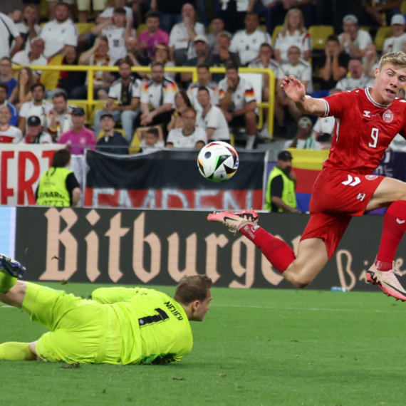 Danska tragedija - poništen gol, pa penal za Nemačku VIDEO
