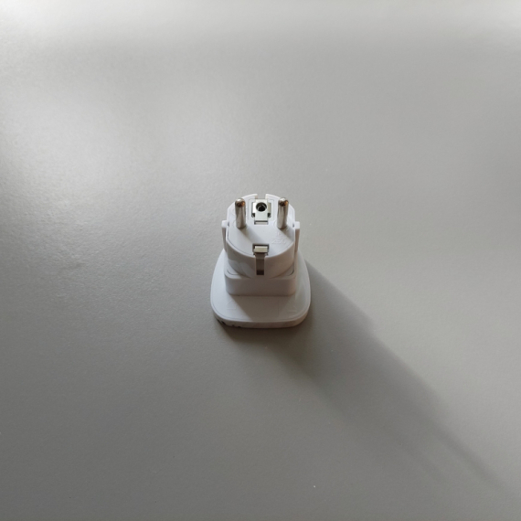 Serijski sakupljač adaptera u raljama života