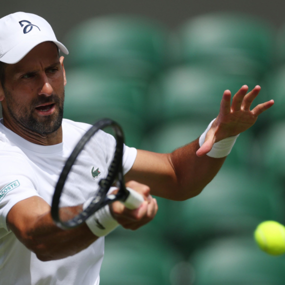 Poznato kada Đoković izlazi na teren