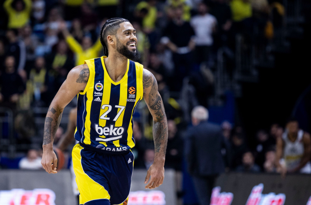 Fener se oprostio od Amerikanca – Olimpijakos ga potpisao na tri godine