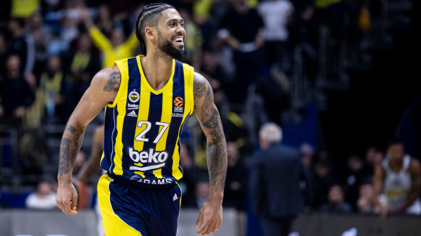 Fener se oprostio od Amerikanca – Olimpijakos ga potpisao na tri godine