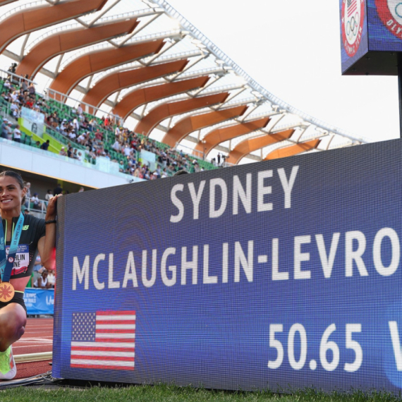 Amerikanka oborila svetski rekord na 400m VIDEO