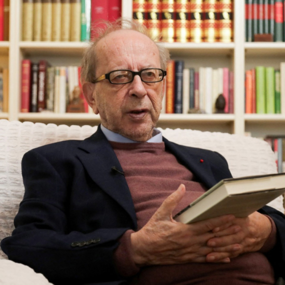 Preminuo čuveni albanski pisac