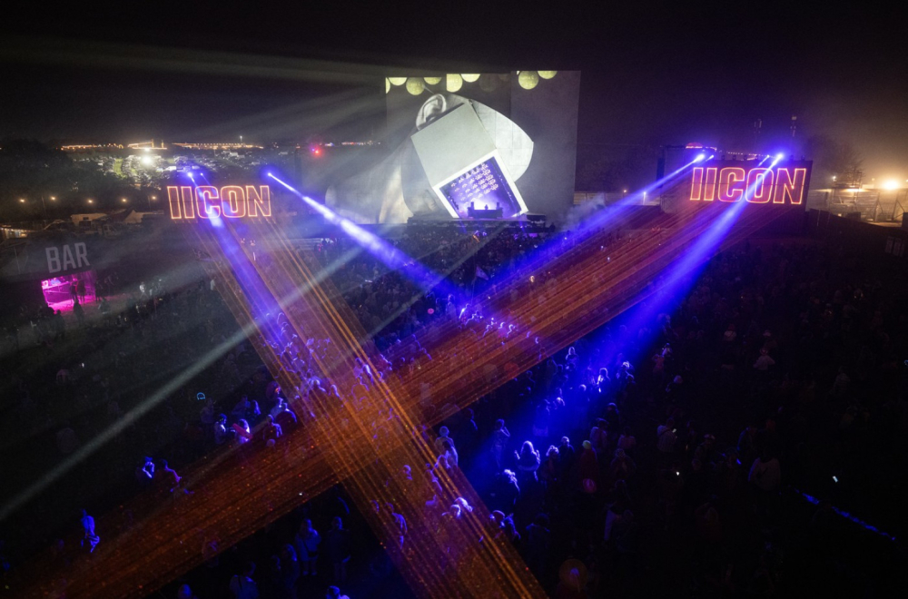 Skandal na velikom britanskom festivalu: Orila se rečenica "j***š kralja" VIDEO