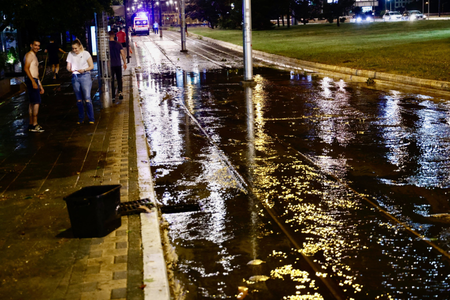 A supercell storm caused a collapse: Thunder, hail and floods in Serbia PHOTO/VIDEO