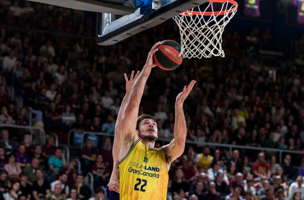 Itan Hap pojačao Valensiju