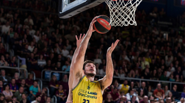 Itan Hap pojačao Valensiju