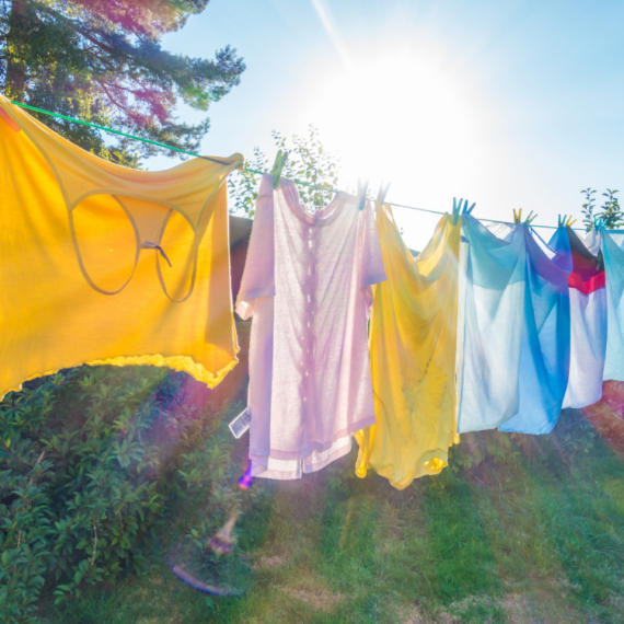 Znate li kako se pravilno pere i suši veš tokom leta?