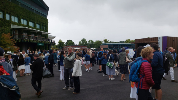 B92.sport na Vimbldonu: Kiša prekinula tenis FOTO