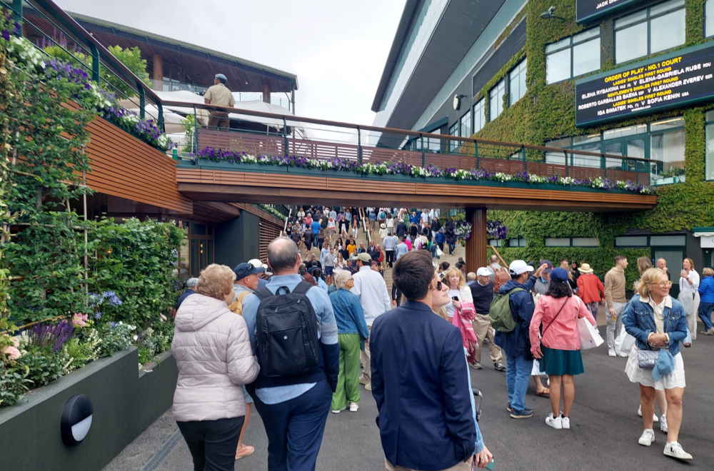 B92.sport na Vimbldonu: Kiša prekinula tenis FOTO