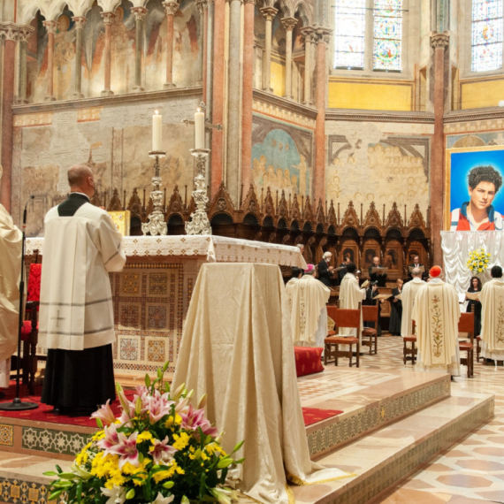 Preminuli gejmer postaje svetac