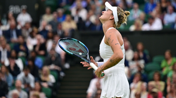 Šampionka Vimbldona ispala u prvom kolu! VIDEO