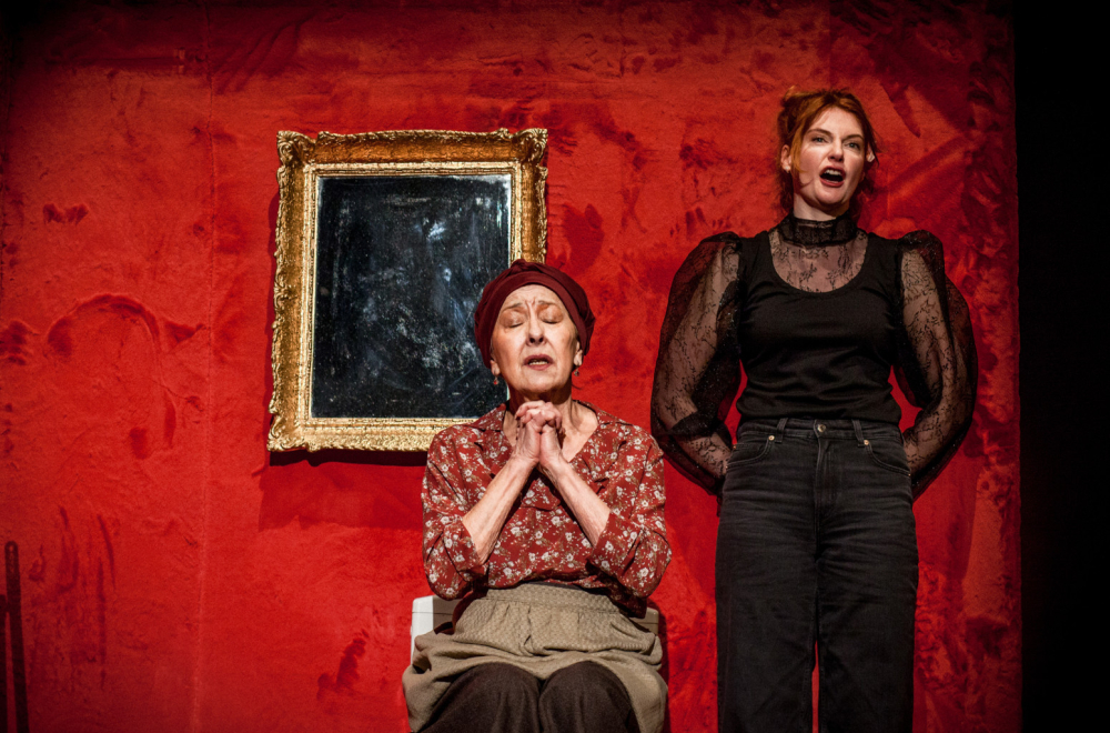 Pozorište Atelje 212 u završnici sezone 2023/24. daruje publiku