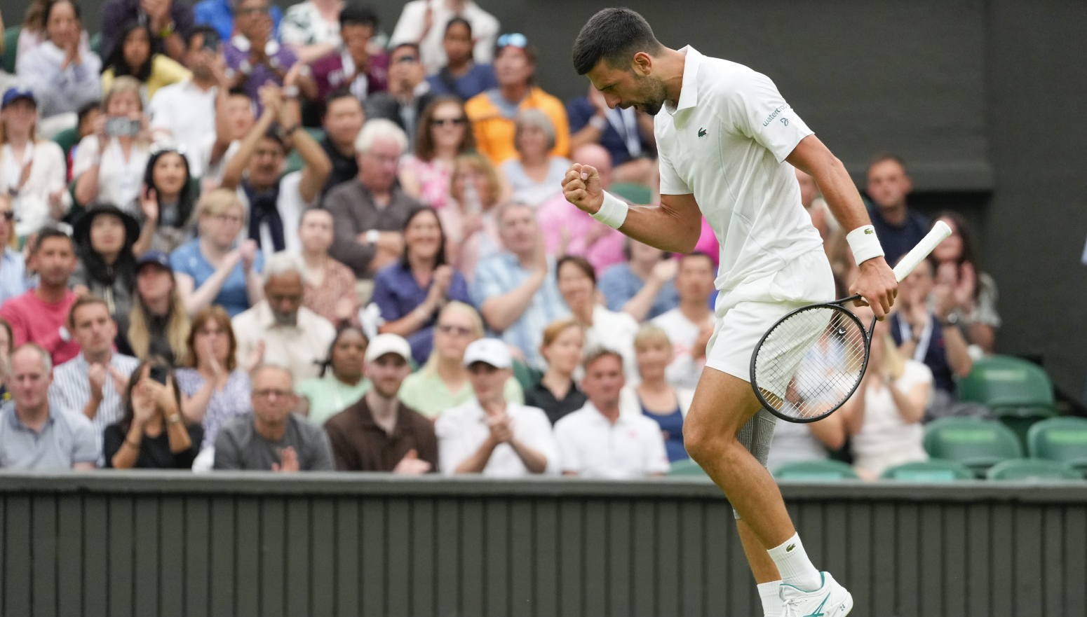 Vimbldonska kopriva ne žari, Novak lako do drugog kola!