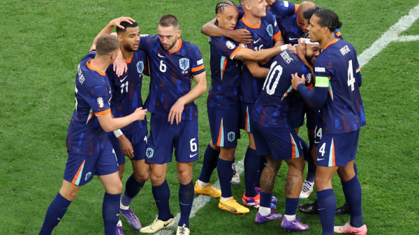 Atomski fudbal Holandije – Gakpo i Malen deklasirali Rumuniju VIDEO