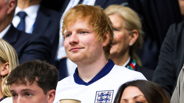 Pop zvezda održala privatni koncert Englezima – komentari su nemilosrdni