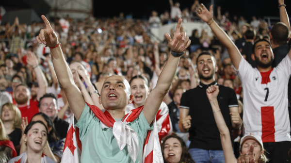 Gruzijski fudbaleri dočekani kao bogovi u domovini VIDEO