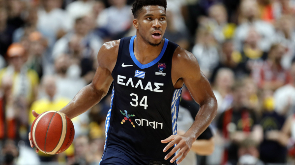 Grci moćno krenuli ka Parizu – Adetokumbo 32 poena za 18 minuta!