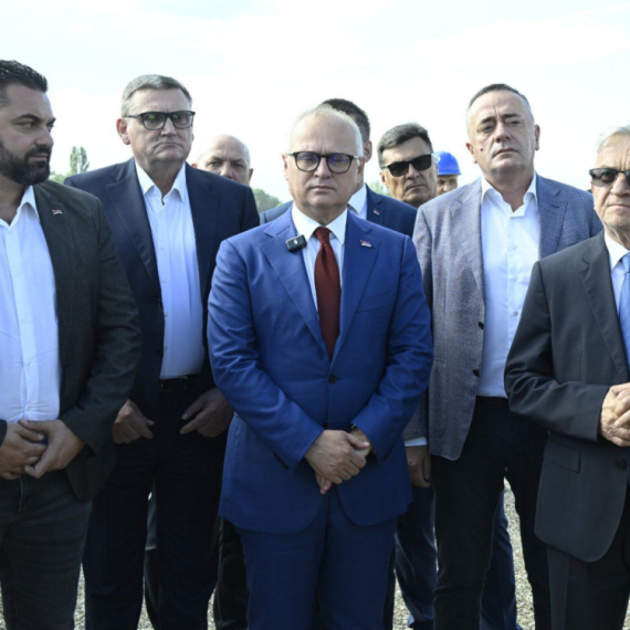Vesić obišao radove na putu Bijeljina-Rača: Gradimo jače saobraćajne veze za bolji život svih građana