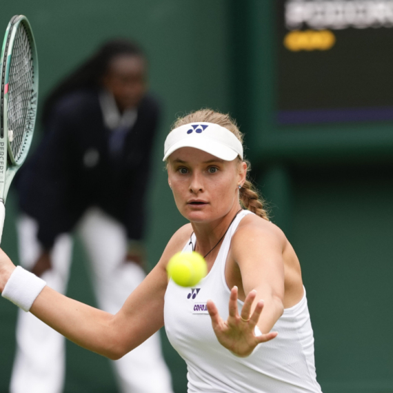 Ukrajinka odbila rukovanje sa Ruskinjom koja igra za Francusku VIDEO