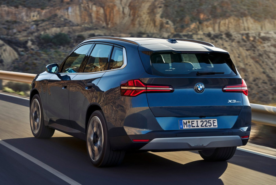 Debitovao novi BMW X3: Popularni SUV gazi četvrtu generaciju FOTO