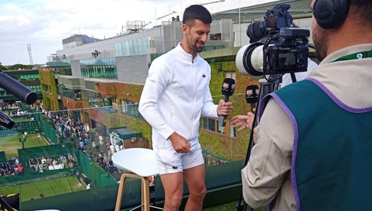 Prve fotografije Novakovog kolena bez steznika FOTO