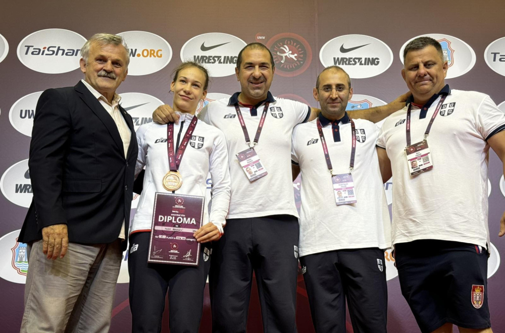 Još jedna medalja za srpsko rvanje na juniorskom EP u Novom Sadu