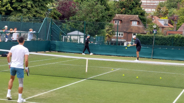 Đoković trenira sa Kirjosom: "Hajde, grend slem šampione, udri je" FOTO