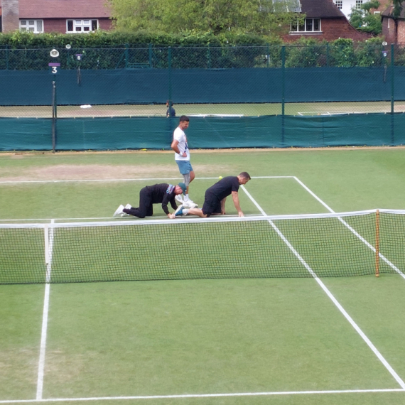 Kirjos dobio Đokovića – ko je morao u kazneni "vozić"? FOTO