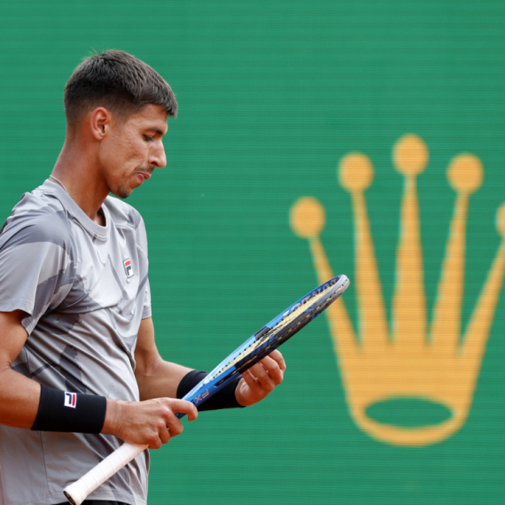 Poznati rival na nepoznatoj podlozi