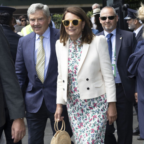 Roditelji Kejt Midlton ove godine umesto nje na Vimbldonu FOTO