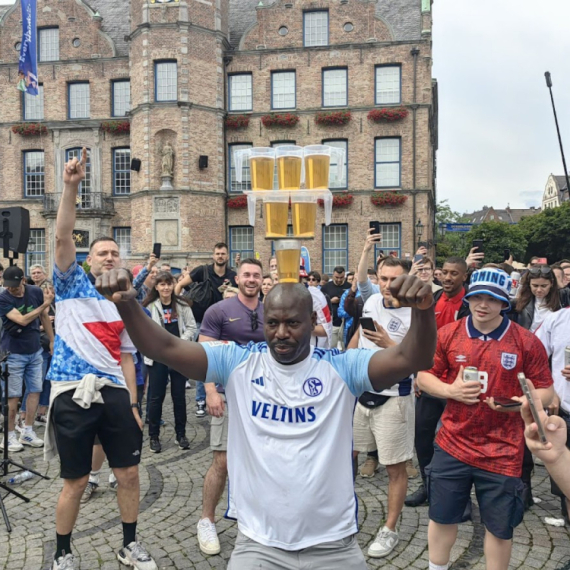 Herr Smuđa u Diseldorfu: A sad nešto sasvim drugačije! VIDEO