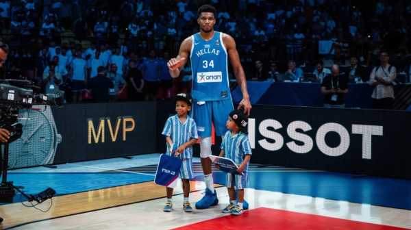 Janis odveo Grčku tamo gde joj je mesto, pa zaplakao VIDEO