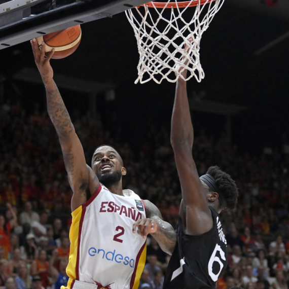 Španci preko Bahama čekirali kartu za Pariz