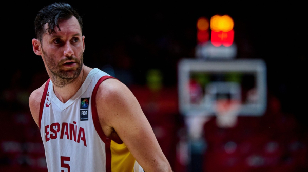 Rudijev poslednji meč u Španiji – koš sa pola terena VIDEO