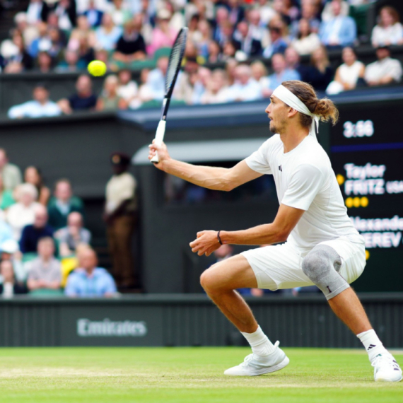 "Novak je pozajmio Zverevu steznik"