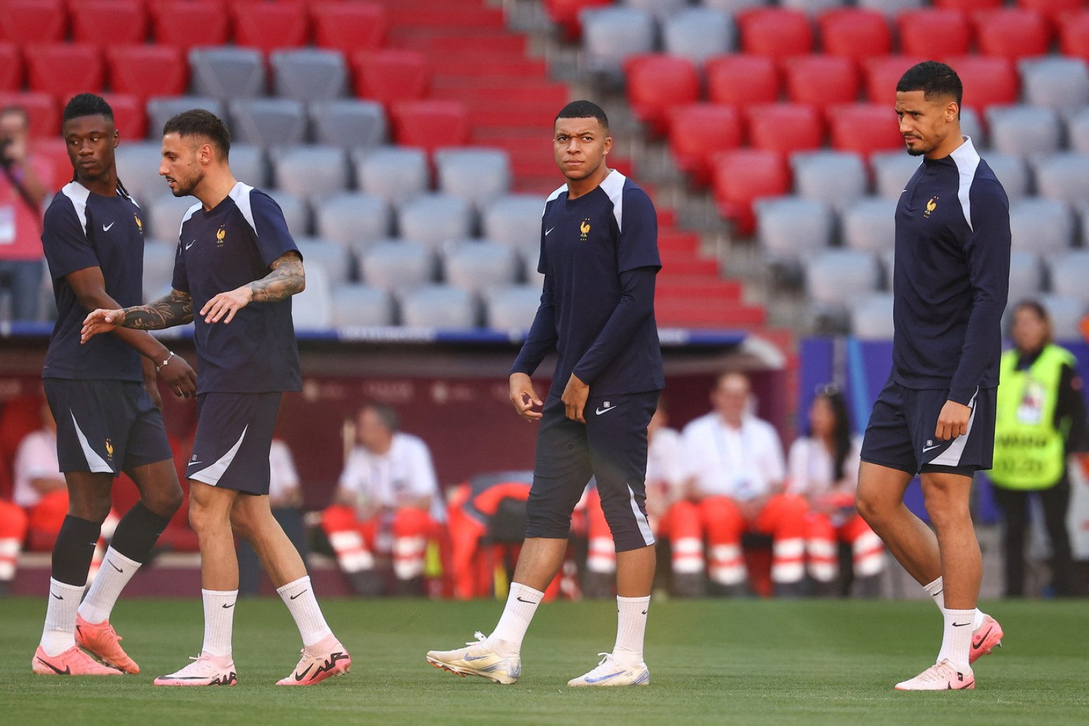 Ni na nebu, ni na zemlji