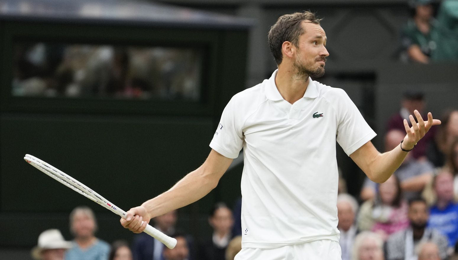 Medvedev u sukobu sa navijačima – kopira Đokovića FOTO