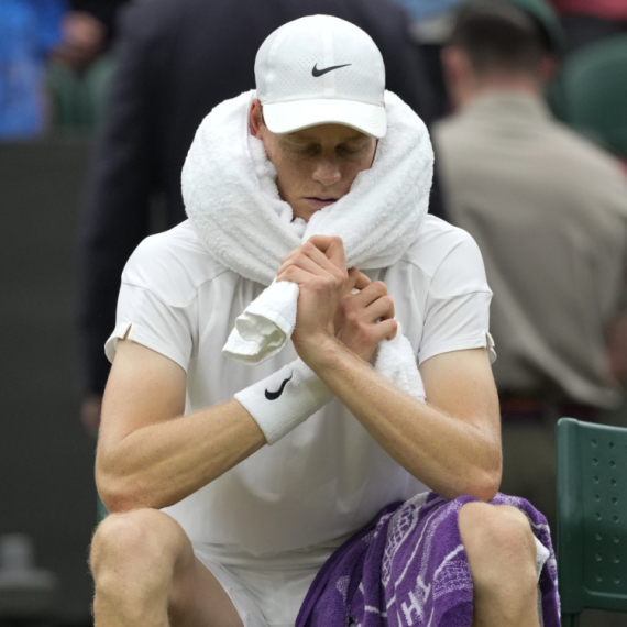 Upaljeni alarmi – Siner nije krenuo u Pariz