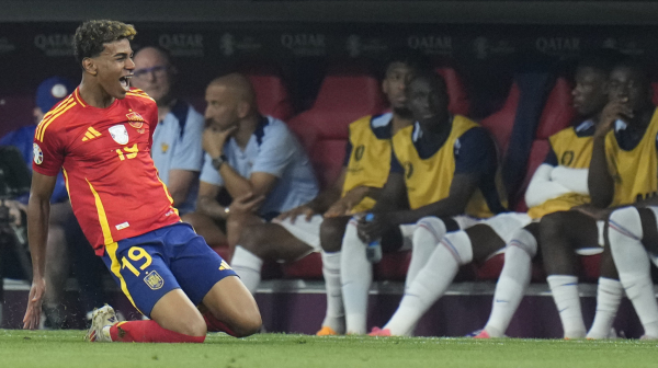 Pazi šta pričaš o Jamalu – klinac ponizio Rabioa na terenu, pa pred kamerama VIDEO