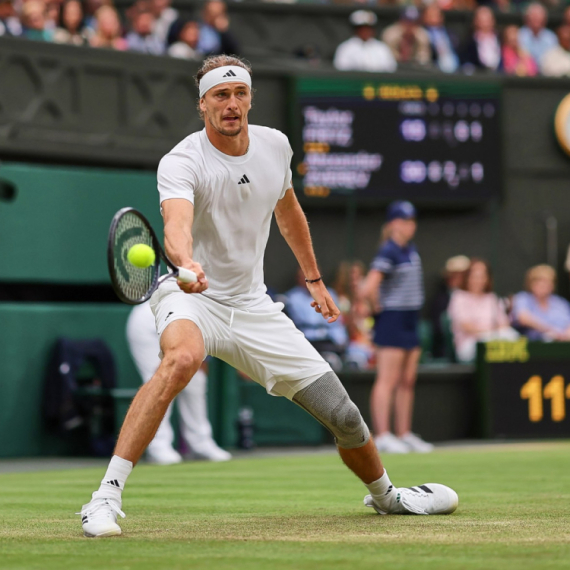 Zvereva muči koleno, doveden u pitanje nastup na OI