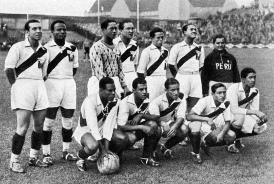 Crnac ponizio naciste