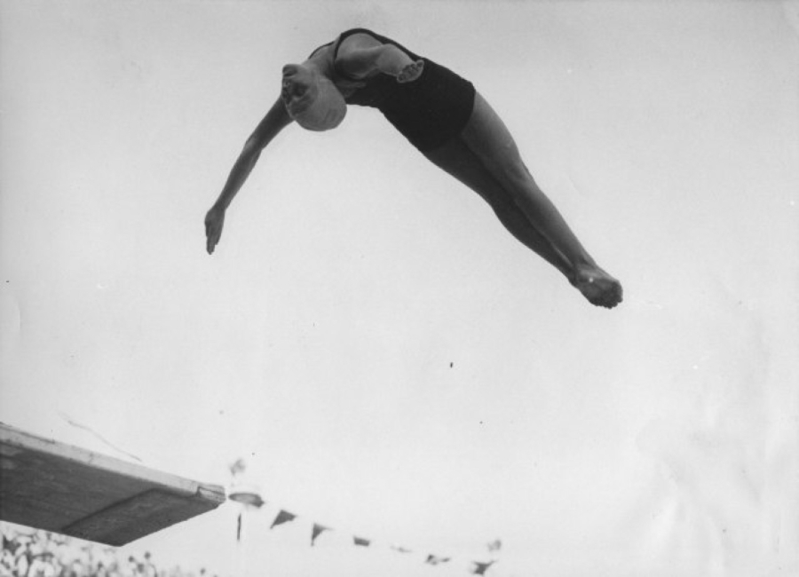 Crnac ponizio naciste