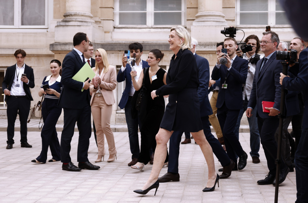 Počelo formiranje francuskog parlamenta; Desničari poručili: Prava kampanja počinje sada VIDEO