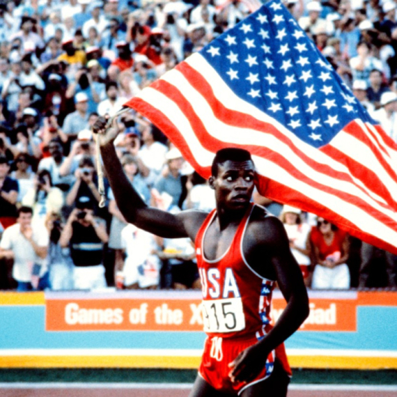 Igre Karla Luisa bez komunista