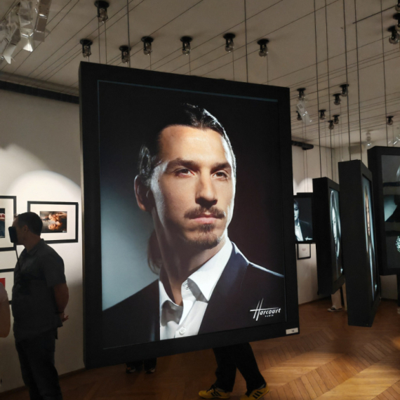 AI razvoj HONOR 200 Pro uređaja: Obuka uz legendarni Harcourt studio