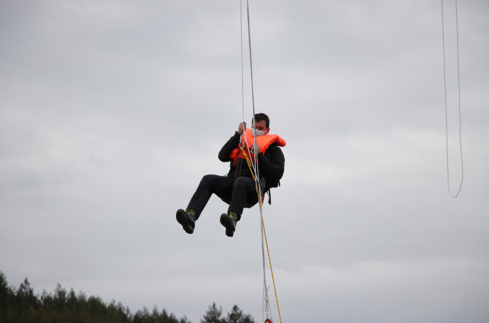 Drama u Ivanjici: Muškarac sa mosta upao u reku