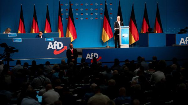 AfD becomes strongest in Germany for the first time; Government loses support