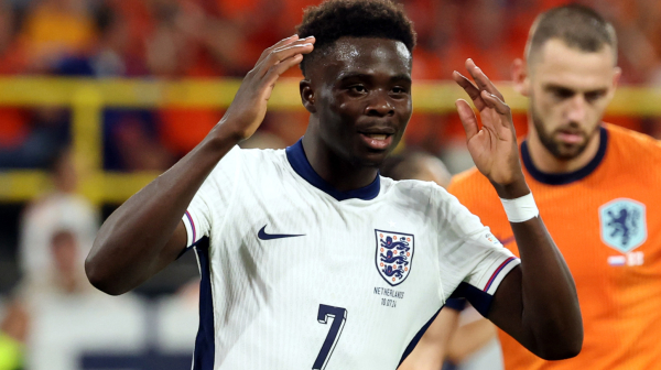 Holandija teško oštećena – Saka pre penala igrao rukom VIDEO