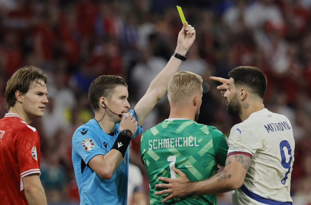 Oštetio Srbiju protiv Danske – sada sudi finale EURO VIDEO